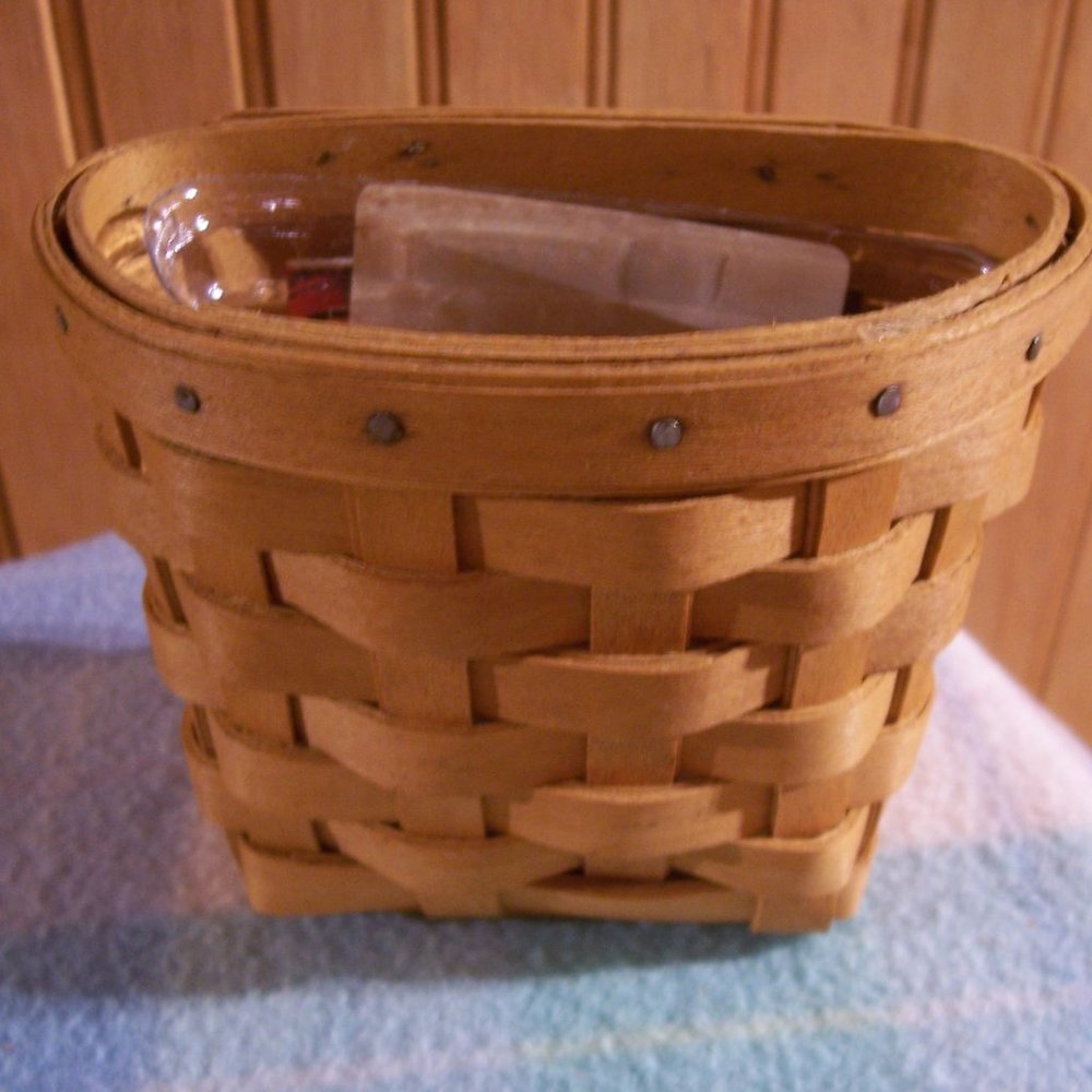 Longaberger 2007 OREGANO BOOKING BASKET